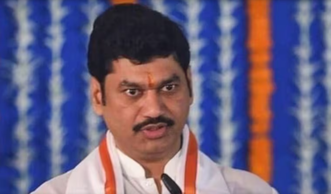 NCP नेता धनंजय मुंडे