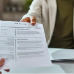 इंटरव्यू से पहले कैंडिडेट्स को इन्ट्रोड्यूस कराने के लिए रिज्यूमे का महत्व