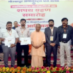 सीएम योगी आदित्यनाथ गोरखपुर जर्नलिस्ट प्रेस क्लब के शपथ ग्रहण समारोह में पहुंचे