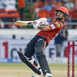 सनराइजर्स हैदराबाद के लिए डेब्यू करते हुए ईशान किशन ने 45 गेंद में शतक जड़ दिया