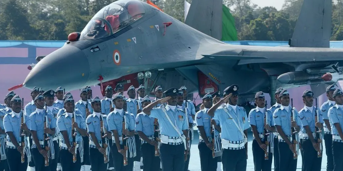 पाकिस्तान लगातार मिसाइल टेस्ट में जुटा, भारतीय एयर फोर्स भी हर हालात से निपटने को तैयार…
