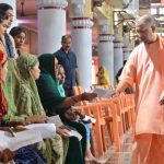 जनता दर्शन के दौरान मुख्यमंत्री