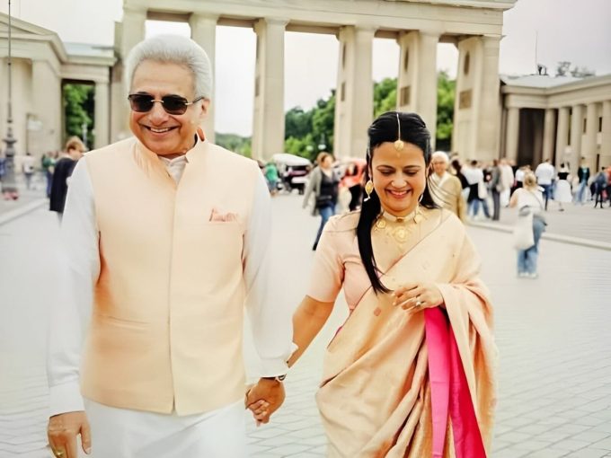 महुआ मोइत्रा और पिनाकी मिश्रा