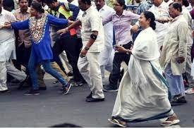 ममता बनर्जी बंगाली उत्पीड़न रैली