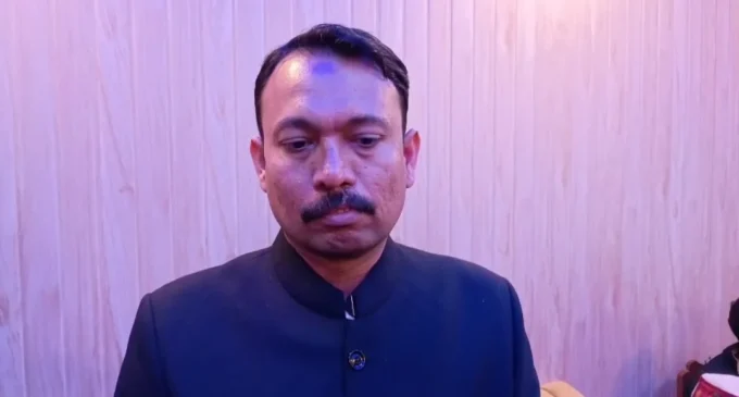 सिटी मजिस्ट्रेट अलंकार अग्निहोत्री इस्तीफा और निलंबन विवाद