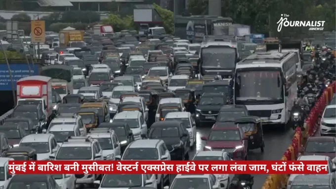 Heavy traffic on a Mumbai road with cars, buses, and motorcycles; red Hindi news ticker runs across the bottom.