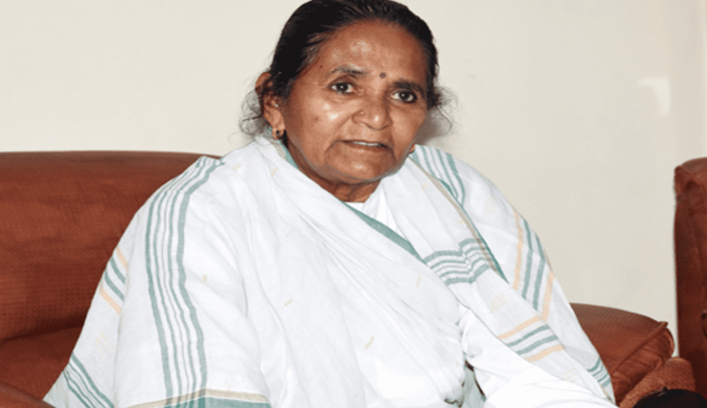 यूपी शिक्षा मंत्री गुलाब देवी