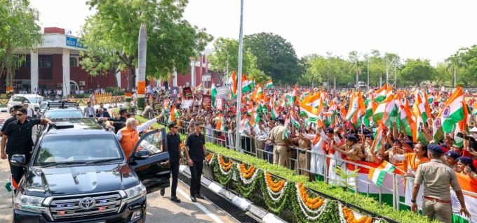 ऑपरेशन सिंदूर के बाद पहली बार गुजरात पहुंचे पीएम