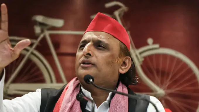 ed89nd3_akhilesh-yadav_625x300_15_August_25-680x383 The Journalist News